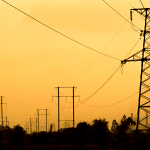 Equipamentos para redes de distribuição e transmissão de energia